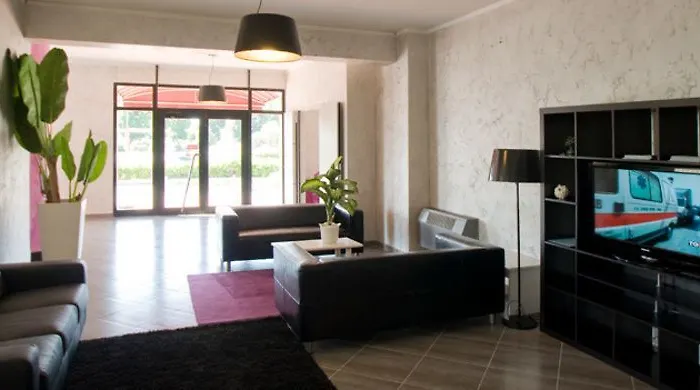 Letizia 3* Follonica